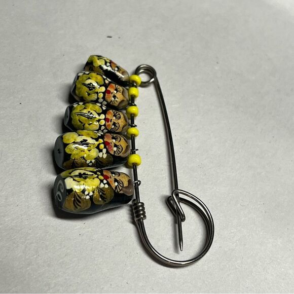 Vintage Russian Nesting Doll Folk Art Hanging Wood Brooch Pin Matryashka Jewelry - Picture 2 of 9
